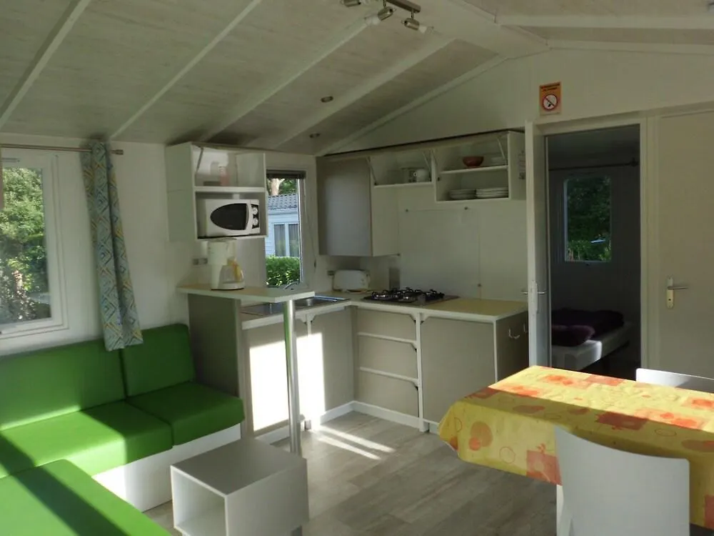 Camping De Lanven Villa Plomeur 3*,
