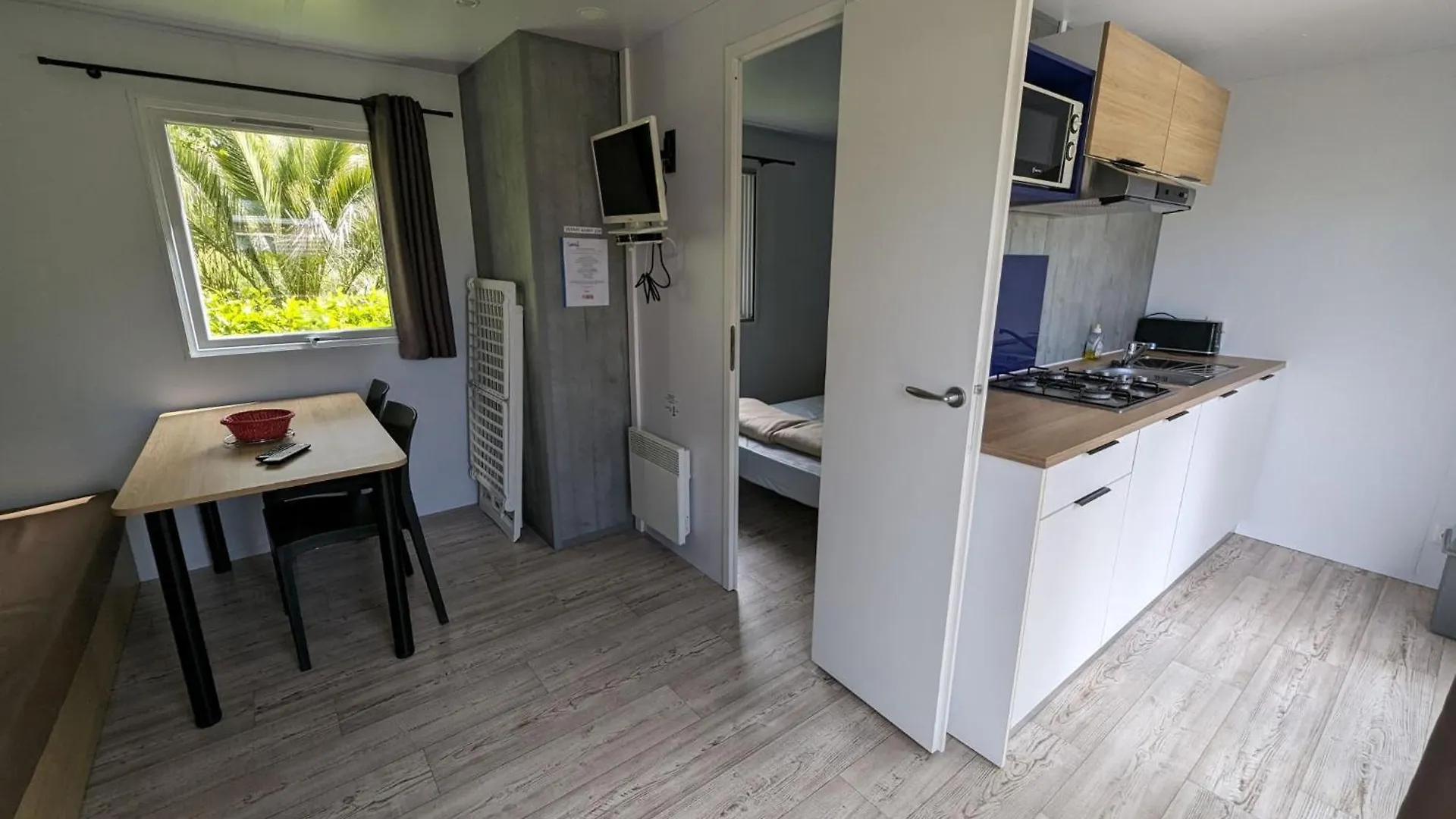 Camping De Lanven Villa Plomeur 3*,  France